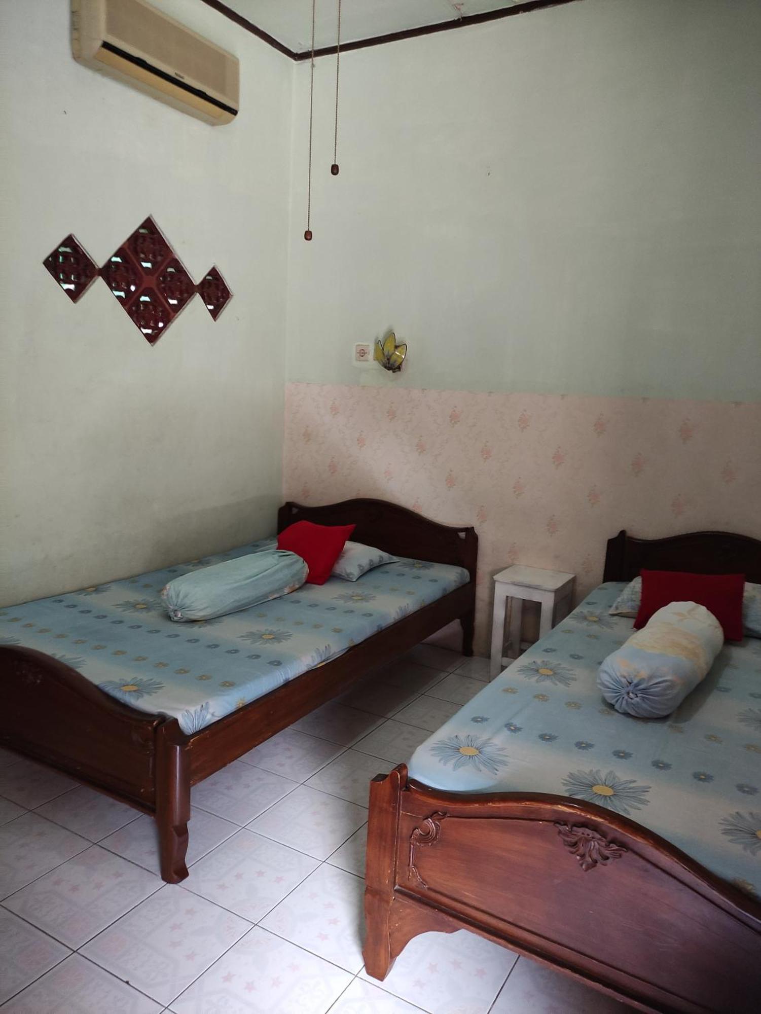 Fortuna Guest House Γιογκιακάρτα Εξωτερικό φωτογραφία