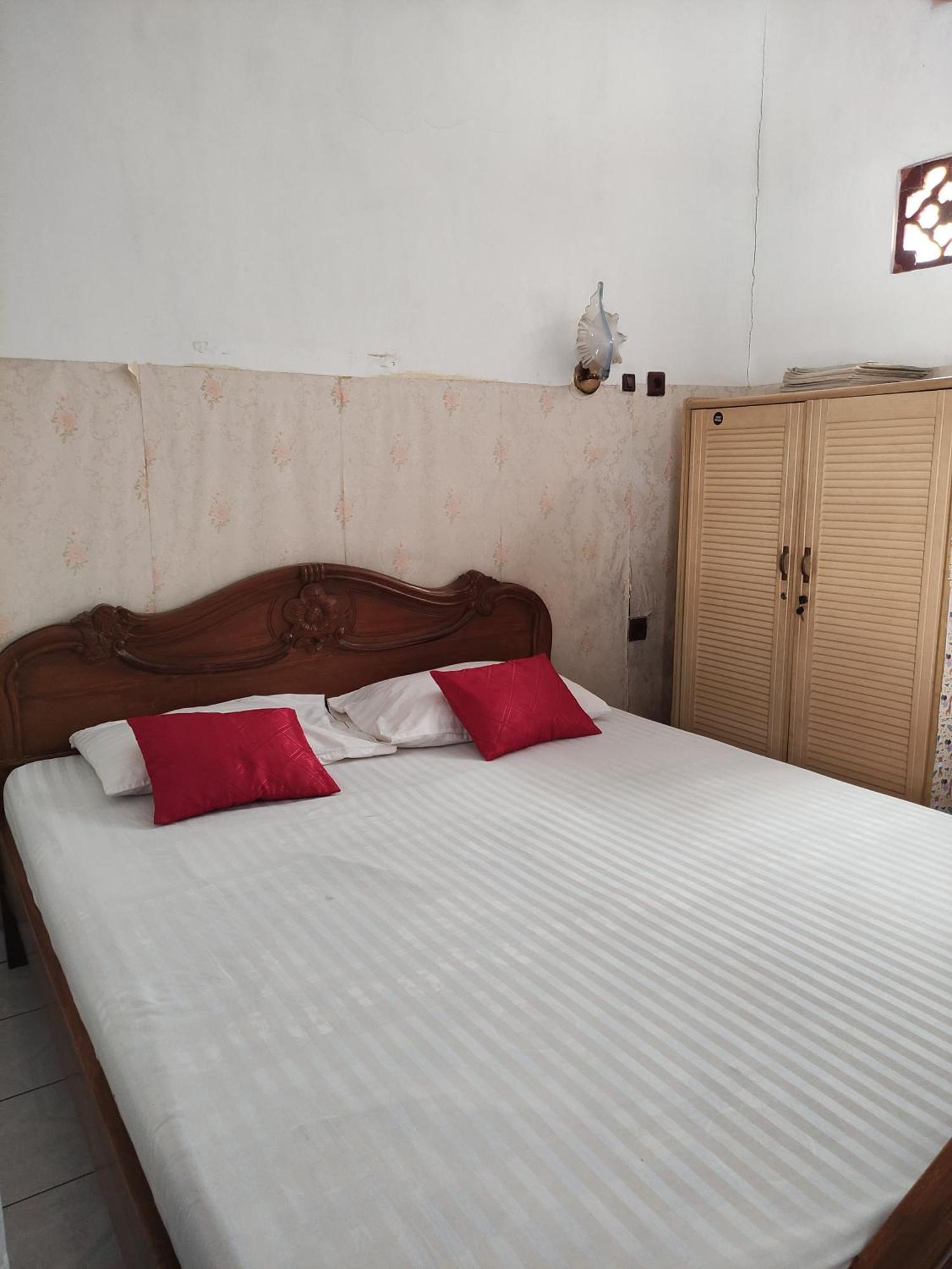 Fortuna Guest House Γιογκιακάρτα Εξωτερικό φωτογραφία