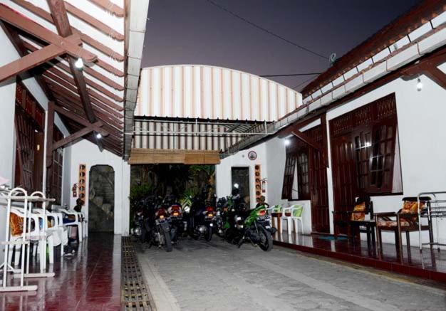 Fortuna Guest House Γιογκιακάρτα Εξωτερικό φωτογραφία