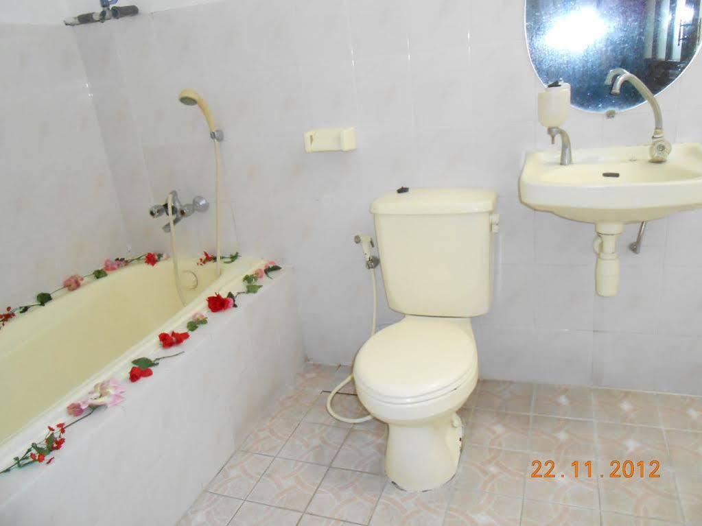 Fortuna Guest House Γιογκιακάρτα Εξωτερικό φωτογραφία